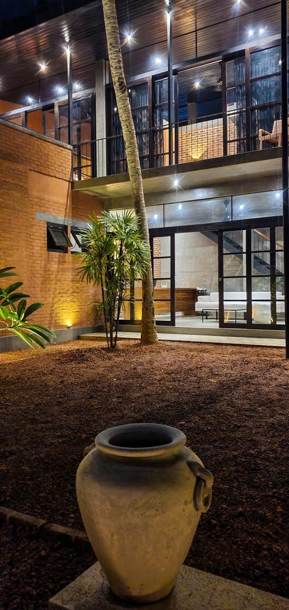 Avera Hills Unawatuna